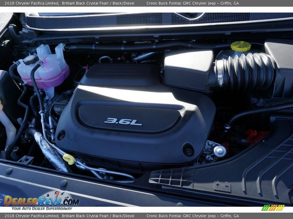 2018 Chrysler Pacifica Limited Brilliant Black Crystal Pearl / Black/Diesel Photo #13