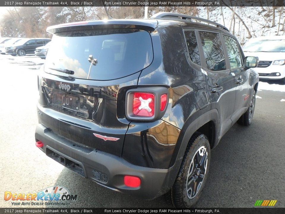 2017 Jeep Renegade Trailhawk 4x4 Black / Black Photo #5