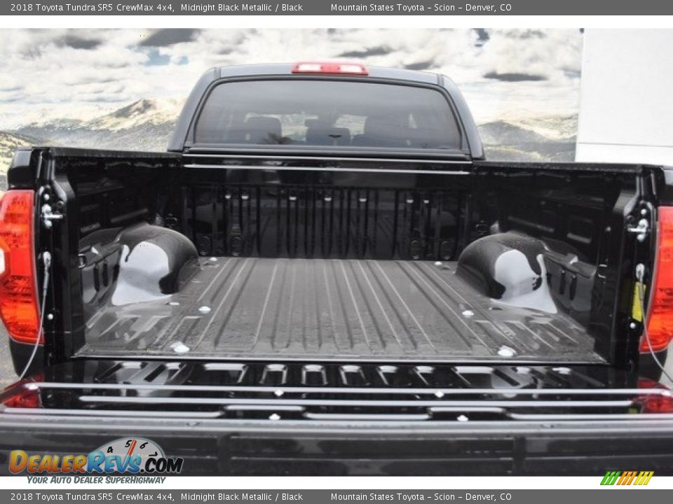 2018 Toyota Tundra SR5 CrewMax 4x4 Midnight Black Metallic / Black Photo #8