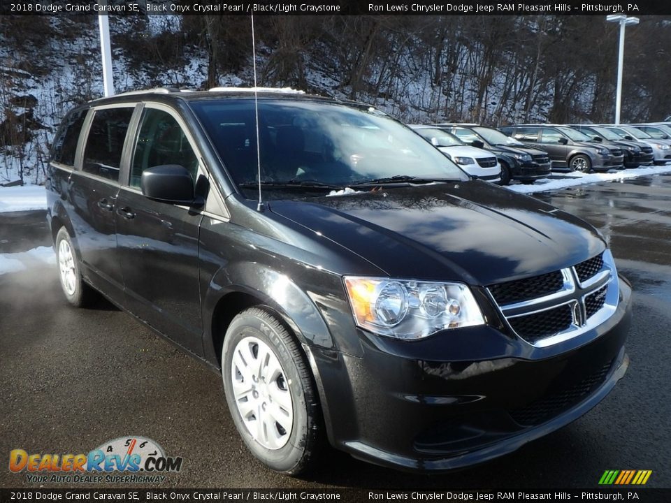 2018 Dodge Grand Caravan SE Black Onyx Crystal Pearl / Black/Light Graystone Photo #7
