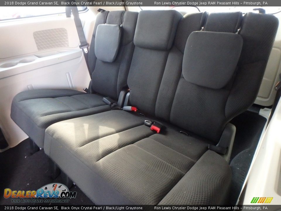 2018 Dodge Grand Caravan SE Black Onyx Crystal Pearl / Black/Light Graystone Photo #12