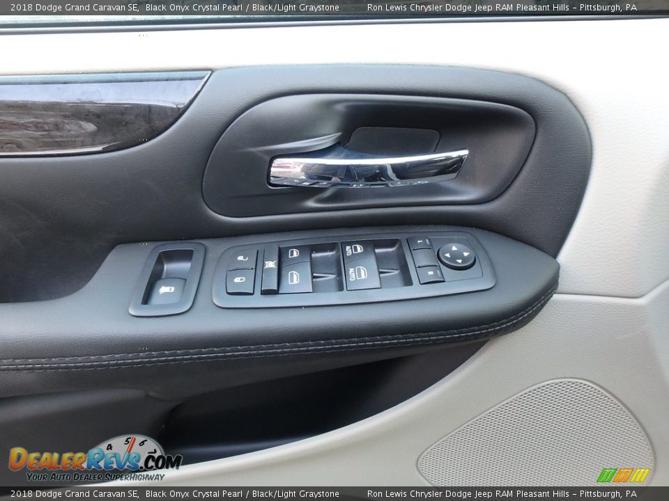 2018 Dodge Grand Caravan SE Black Onyx Crystal Pearl / Black/Light Graystone Photo #14