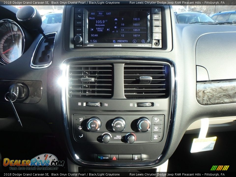 2018 Dodge Grand Caravan SE Black Onyx Crystal Pearl / Black/Light Graystone Photo #16