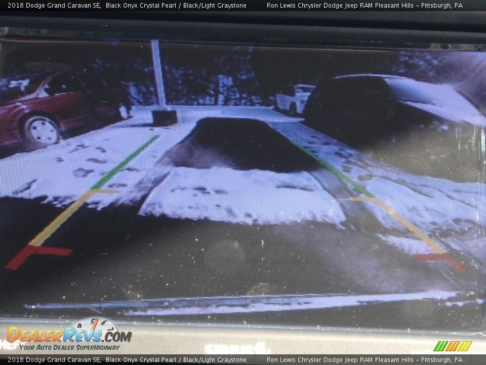 2018 Dodge Grand Caravan SE Black Onyx Crystal Pearl / Black/Light Graystone Photo #17