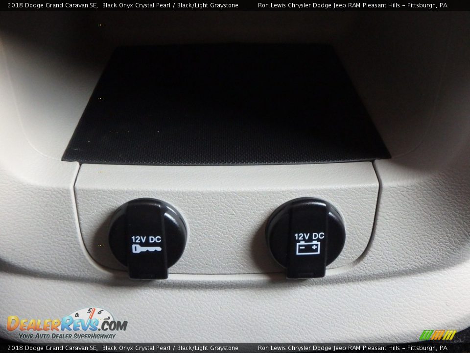 2018 Dodge Grand Caravan SE Black Onyx Crystal Pearl / Black/Light Graystone Photo #18