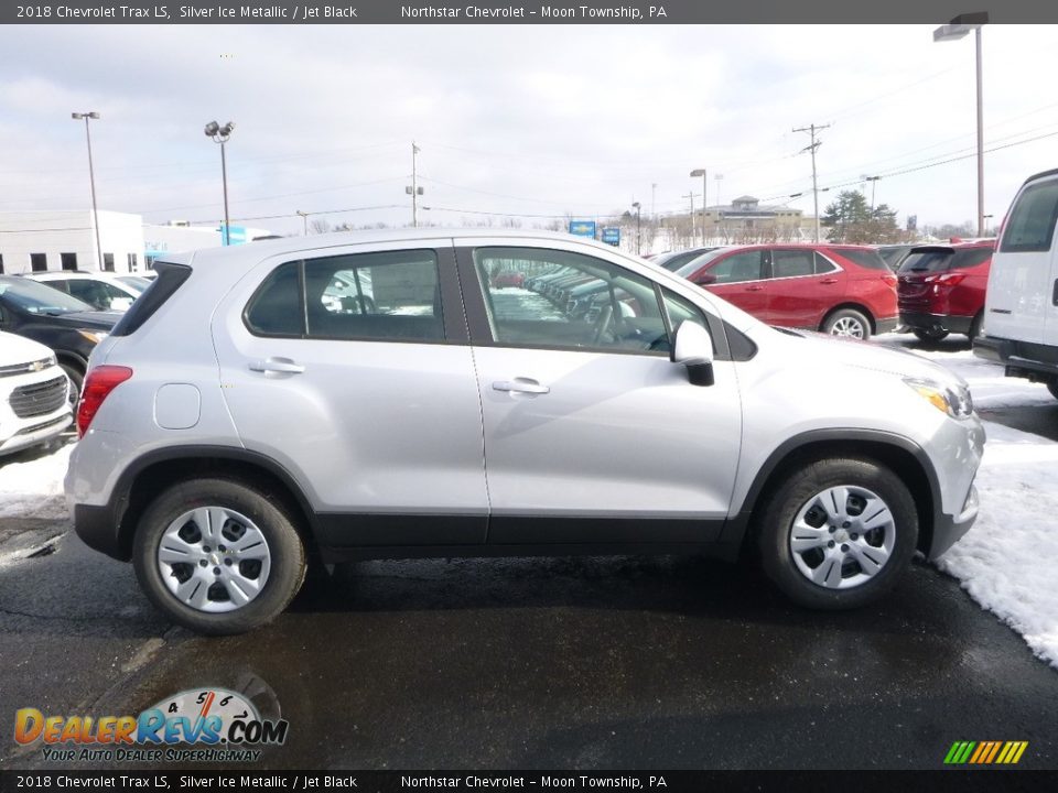 2018 Chevrolet Trax LS Silver Ice Metallic / Jet Black Photo #6