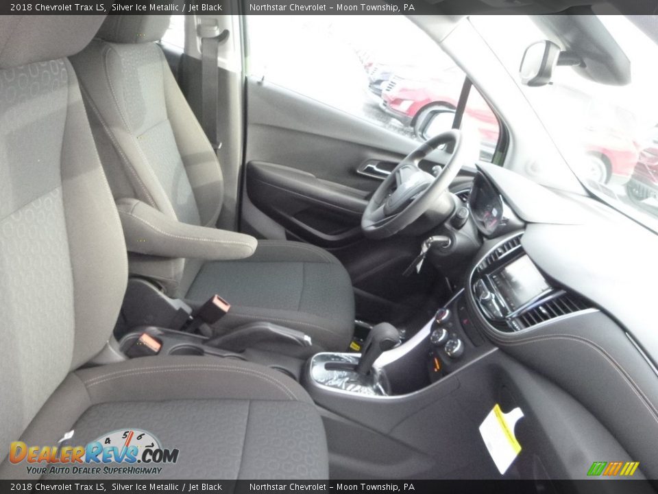 2018 Chevrolet Trax LS Silver Ice Metallic / Jet Black Photo #10