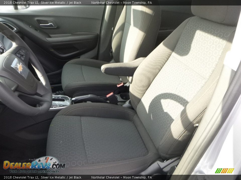 2018 Chevrolet Trax LS Silver Ice Metallic / Jet Black Photo #16
