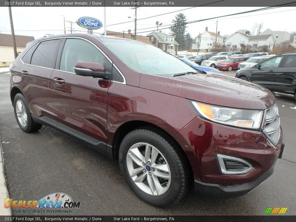 Front 3/4 View of 2017 Ford Edge SEL Photo #3