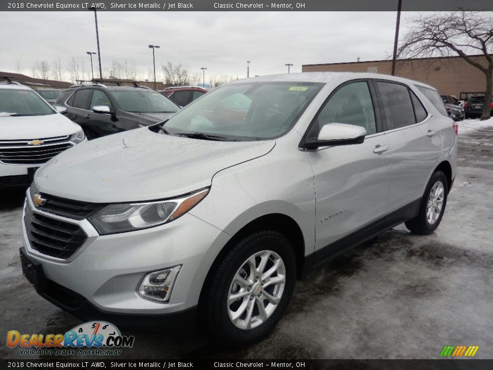 Front 3/4 View of 2018 Chevrolet Equinox LT AWD Photo #1