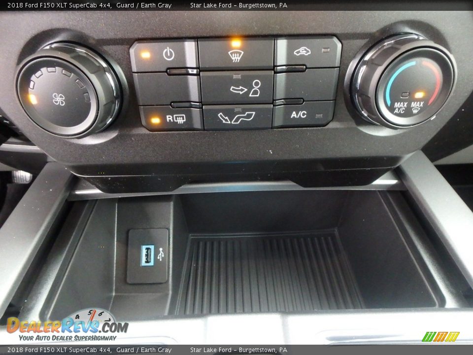 Controls of 2018 Ford F150 XLT SuperCab 4x4 Photo #19