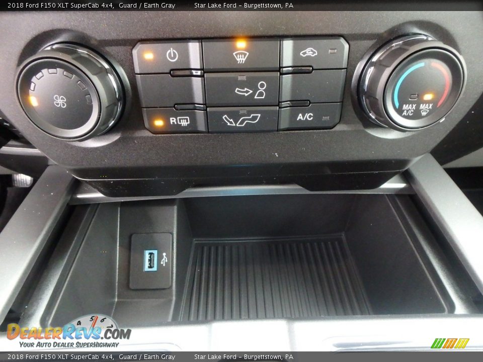 Controls of 2018 Ford F150 XLT SuperCab 4x4 Photo #19