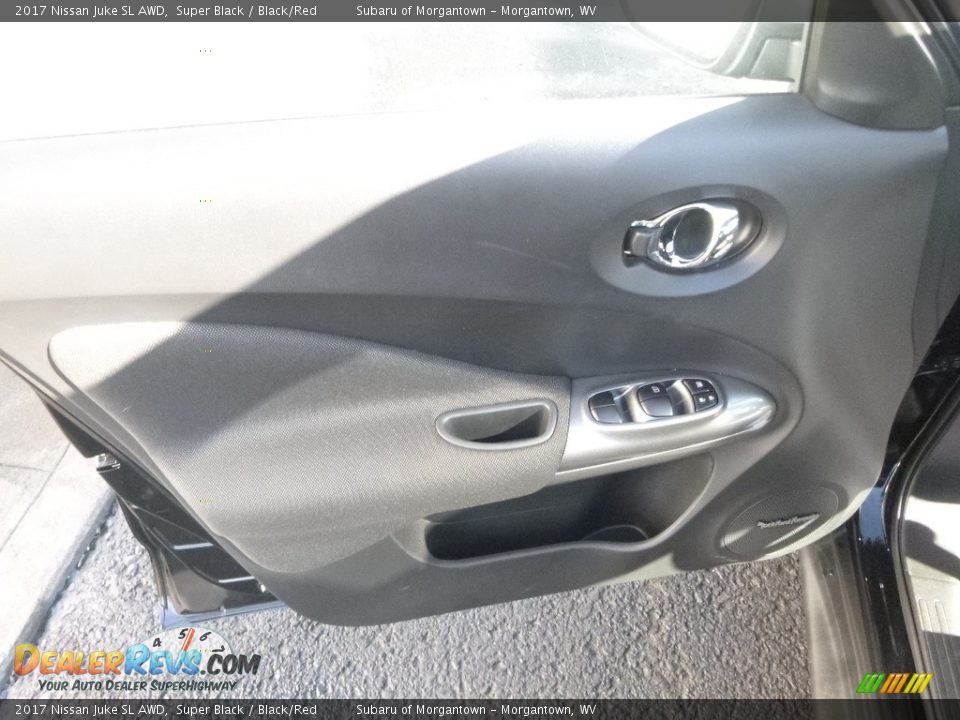 2017 Nissan Juke SL AWD Super Black / Black/Red Photo #14