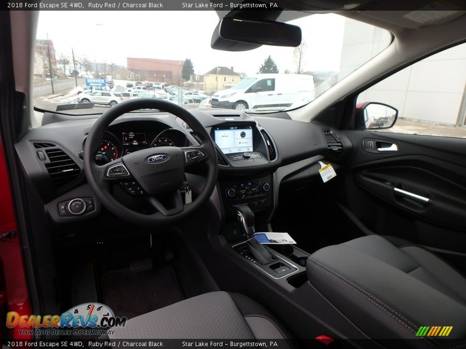 Front Seat of 2018 Ford Escape SE 4WD Photo #12