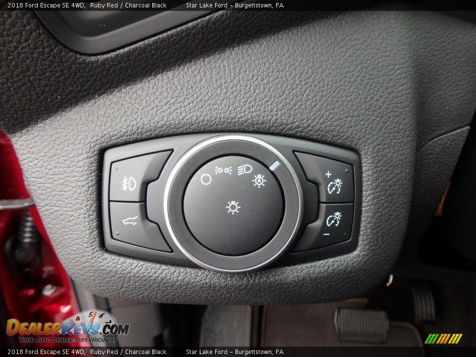 Controls of 2018 Ford Escape SE 4WD Photo #16