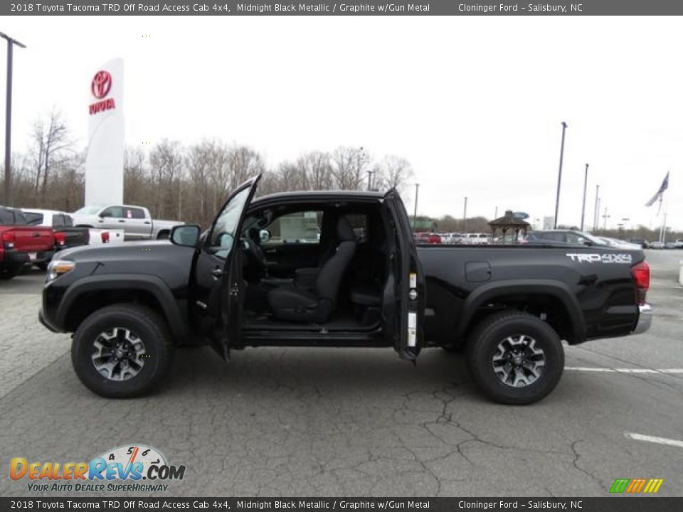 2018 Toyota Tacoma TRD Off Road Access Cab 4x4 Midnight Black Metallic / Graphite w/Gun Metal Photo #8