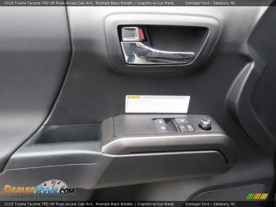 2018 Toyota Tacoma TRD Off Road Access Cab 4x4 Midnight Black Metallic / Graphite w/Gun Metal Photo #10