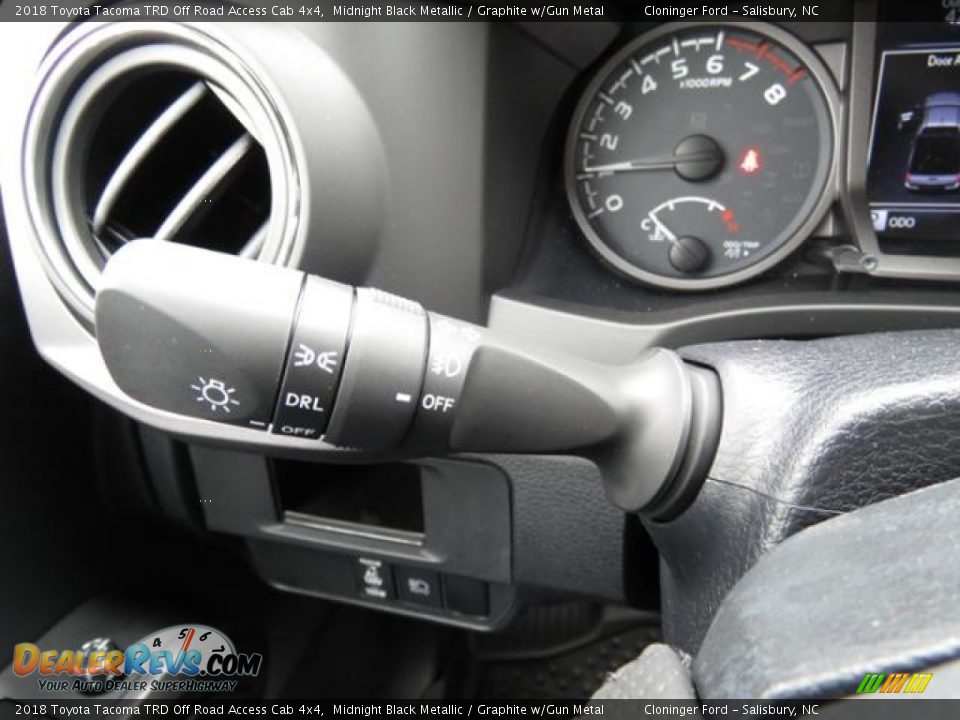 Controls of 2018 Toyota Tacoma TRD Off Road Access Cab 4x4 Photo #15
