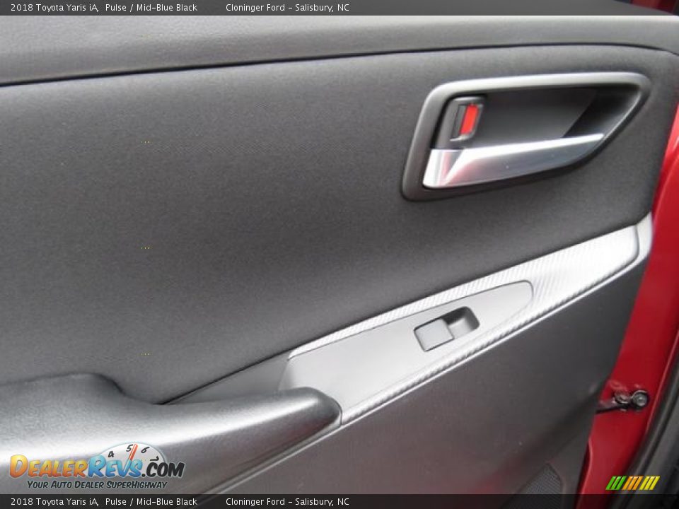 2018 Toyota Yaris iA Pulse / Mid-Blue Black Photo #7