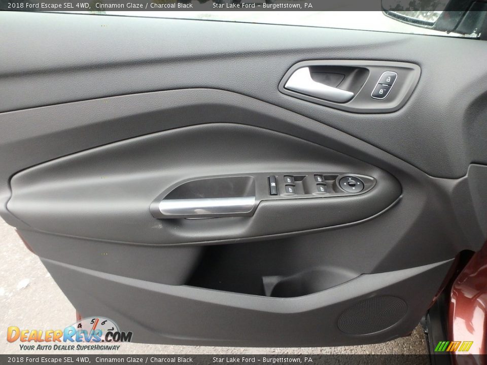 Door Panel of 2018 Ford Escape SEL 4WD Photo #13