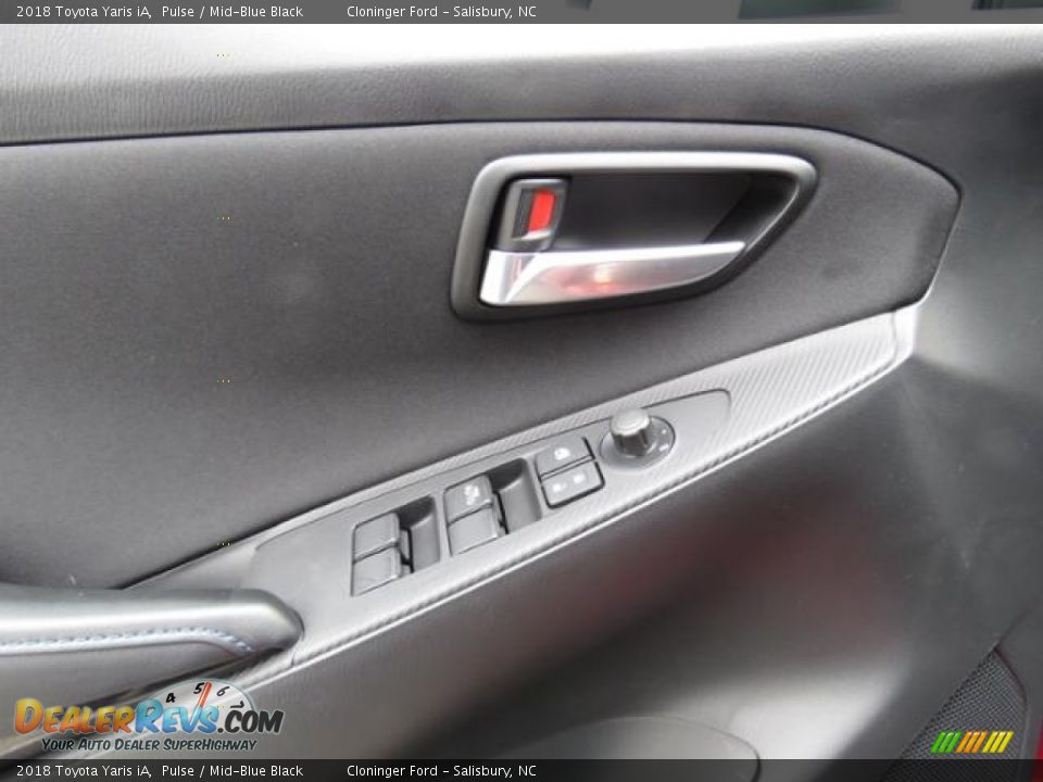 2018 Toyota Yaris iA Pulse / Mid-Blue Black Photo #9