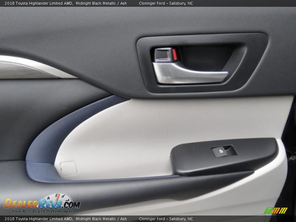 2018 Toyota Highlander Limited AWD Midnight Black Metallic / Ash Photo #8