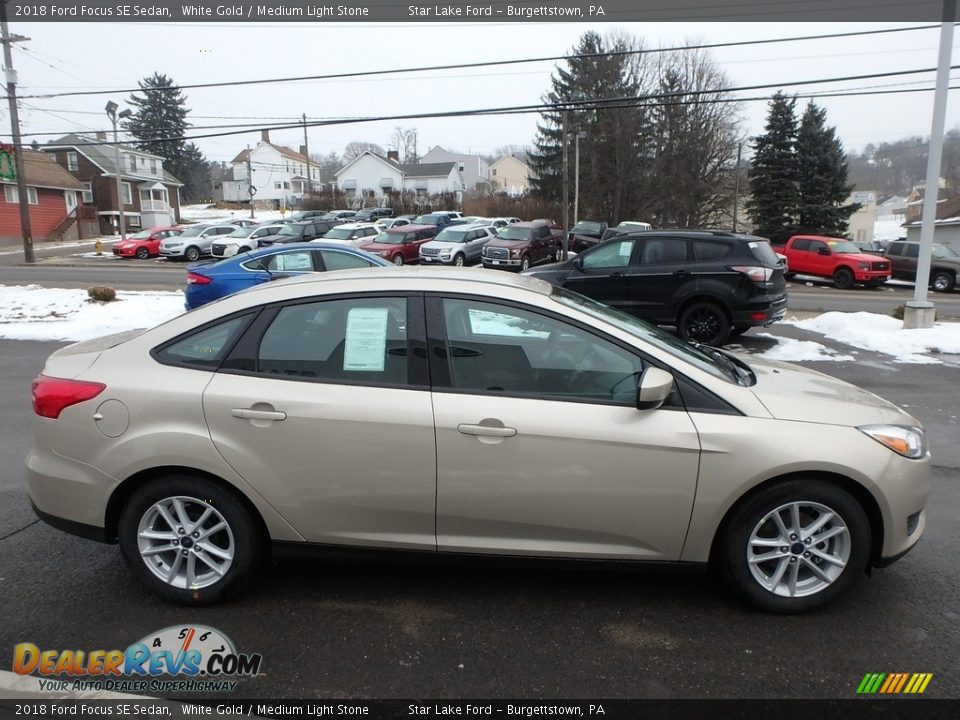 White Gold 2018 Ford Focus SE Sedan Photo #4