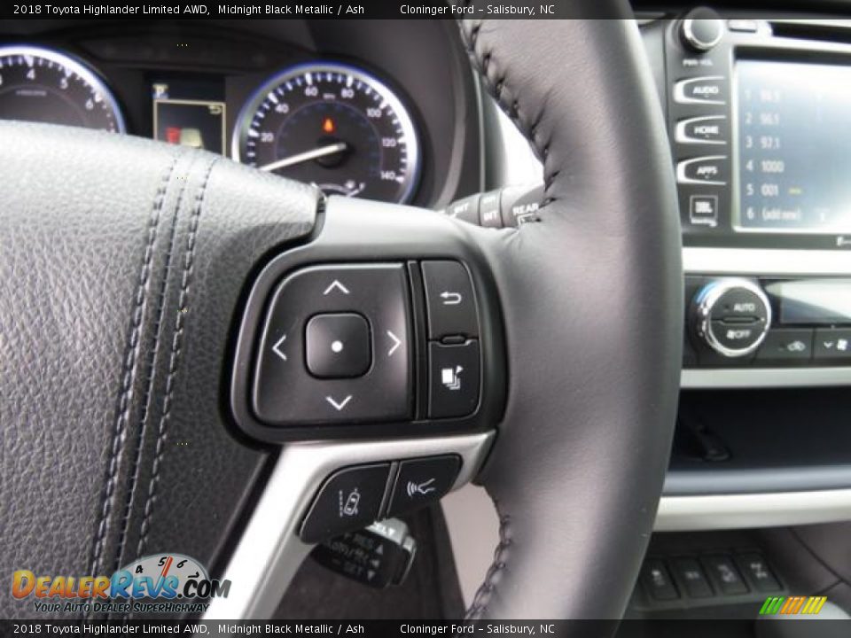 Controls of 2018 Toyota Highlander Limited AWD Photo #15