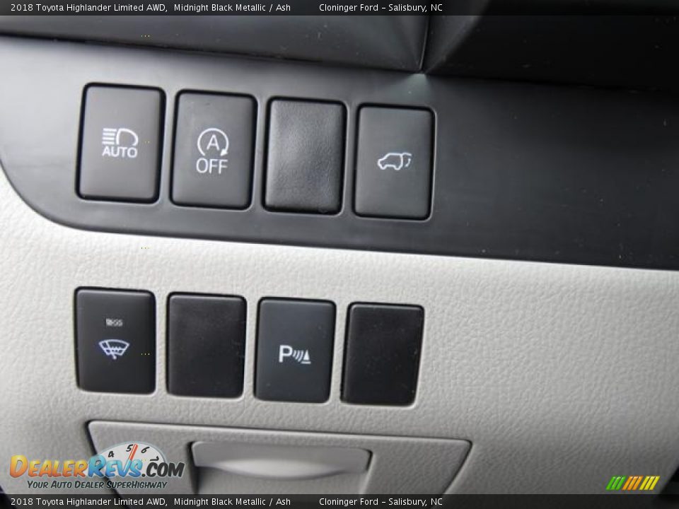 2018 Toyota Highlander Limited AWD Midnight Black Metallic / Ash Photo #24