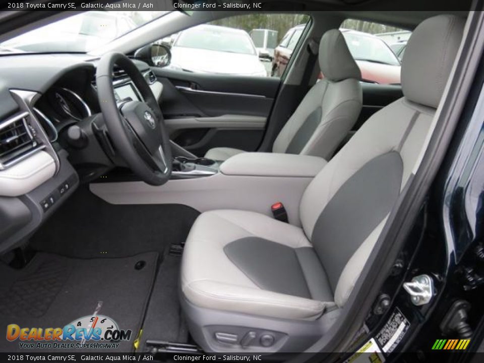 Front Seat of 2018 Toyota Camry SE Photo #8