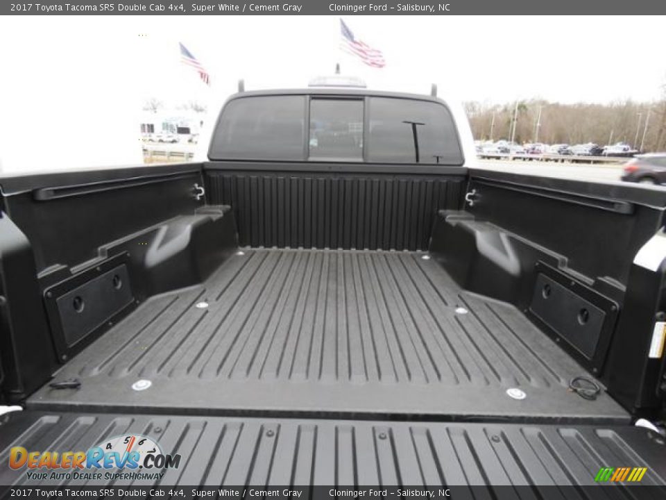 2017 Toyota Tacoma SR5 Double Cab 4x4 Super White / Cement Gray Photo #20