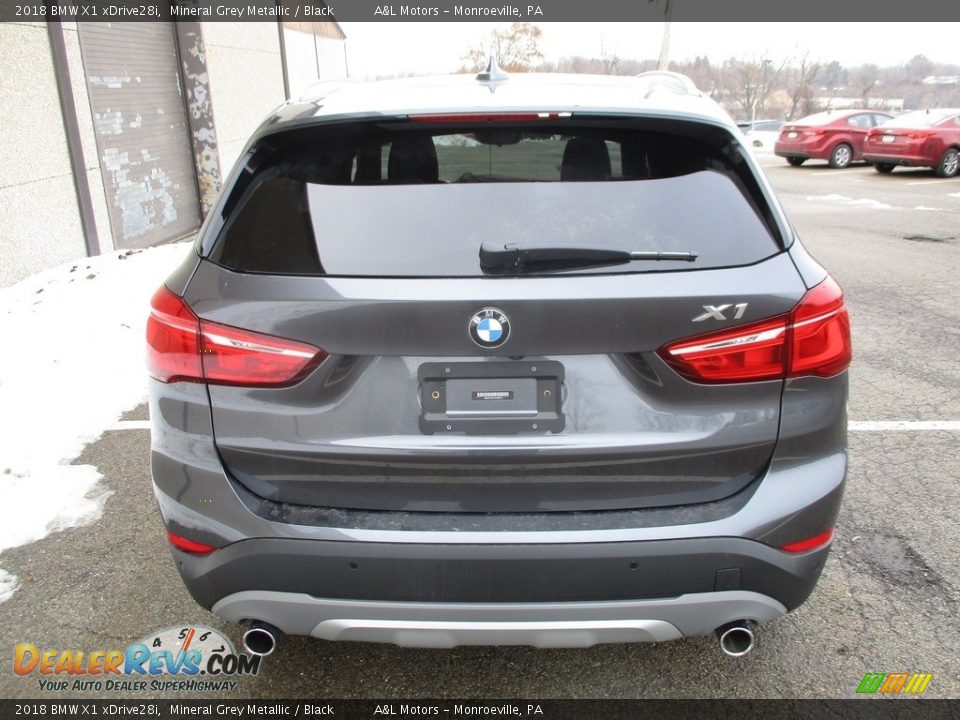 2018 BMW X1 xDrive28i Mineral Grey Metallic / Black Photo #4