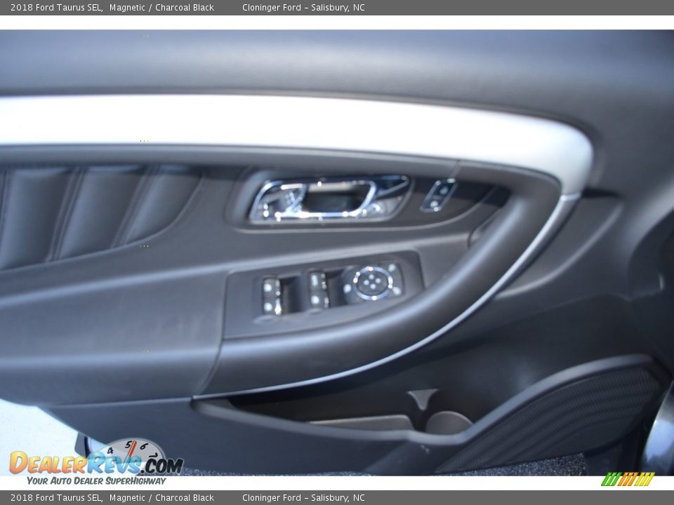 2018 Ford Taurus SEL Magnetic / Charcoal Black Photo #5