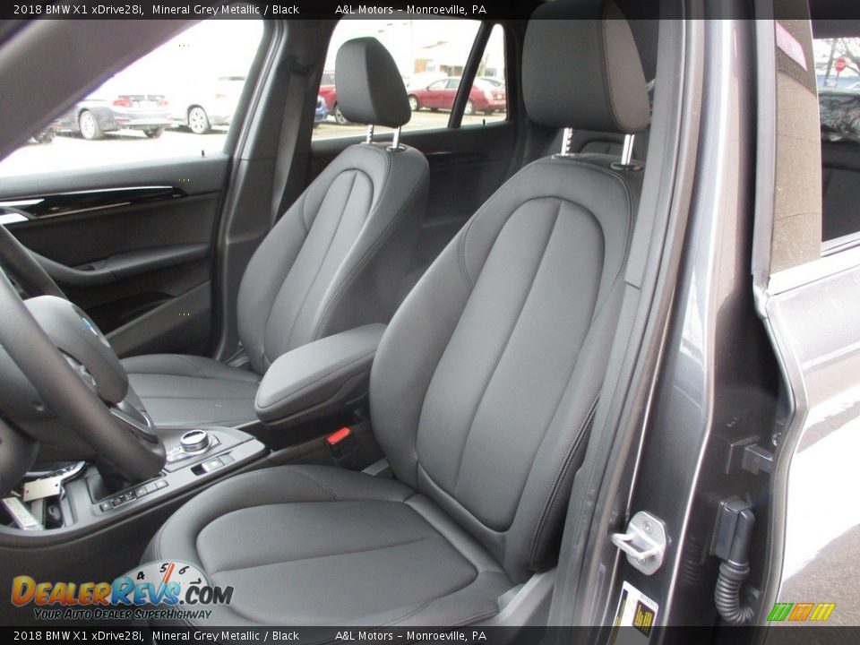 Front Seat of 2018 BMW X1 xDrive28i Photo #12