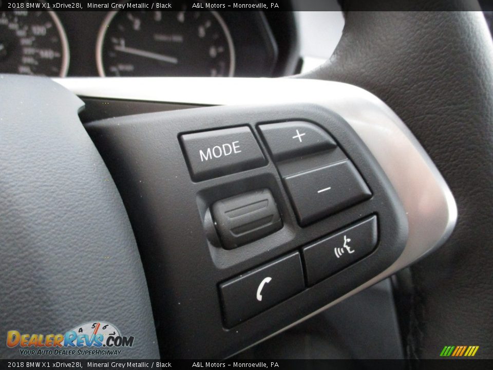 Controls of 2018 BMW X1 xDrive28i Photo #18