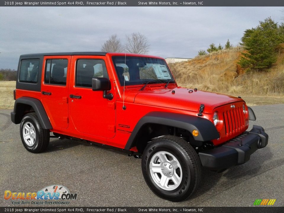 Front 3/4 View of 2018 Jeep Wrangler Unlimited Sport 4x4 RHD Photo #2
