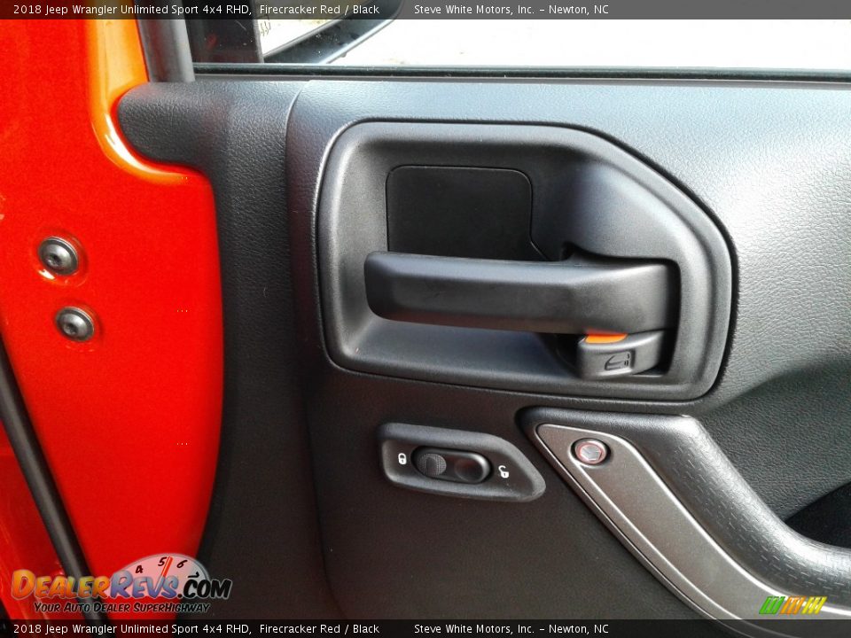 Controls of 2018 Jeep Wrangler Unlimited Sport 4x4 RHD Photo #9