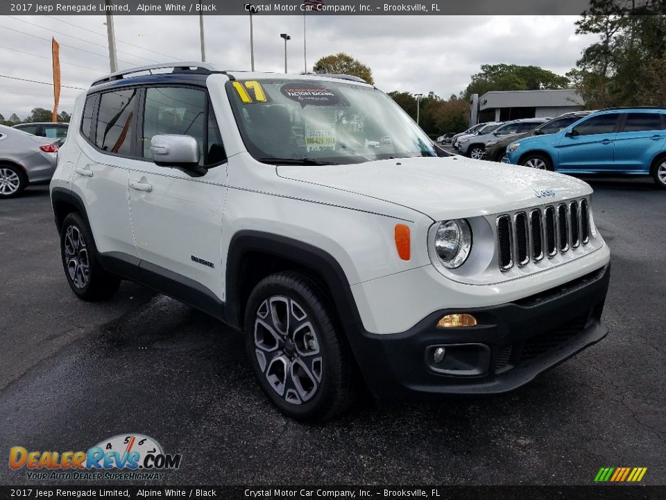 Front 3/4 View of 2017 Jeep Renegade Limited Photo #7
