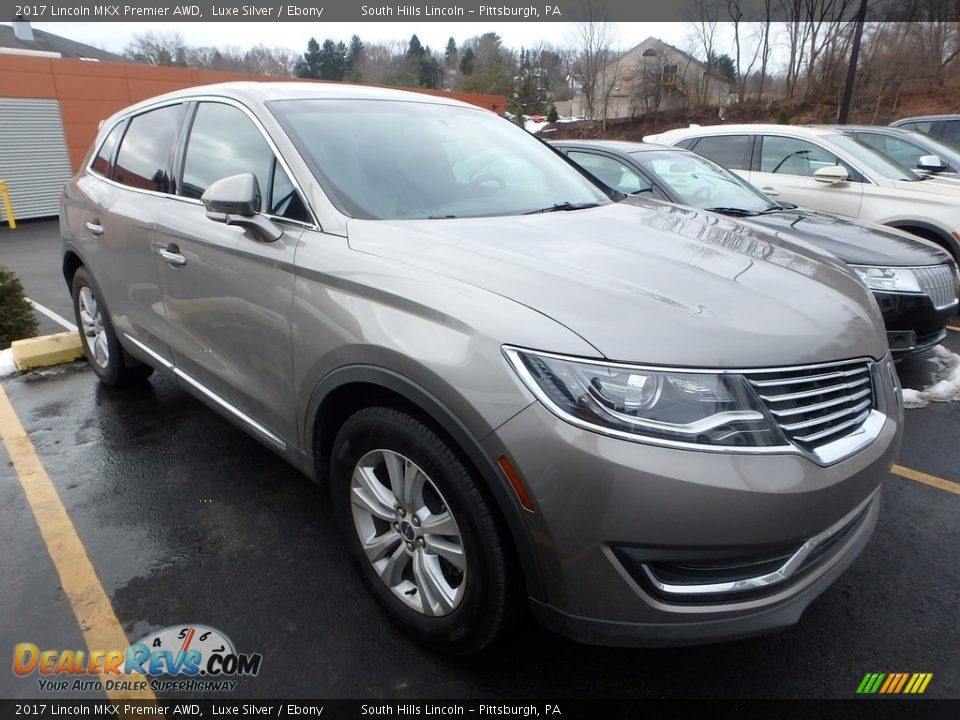 Front 3/4 View of 2017 Lincoln MKX Premier AWD Photo #4