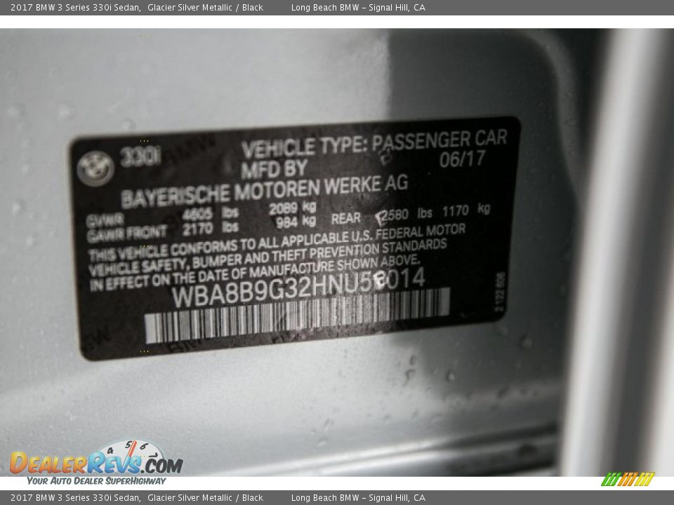 2017 BMW 3 Series 330i Sedan Glacier Silver Metallic / Black Photo #17