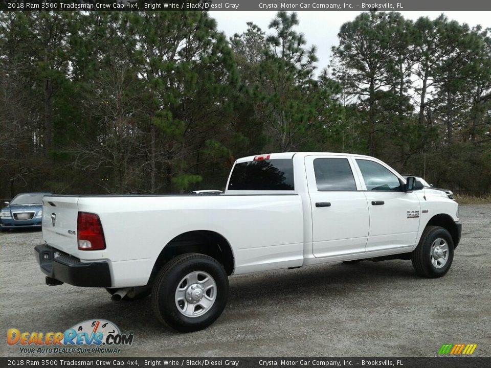 2018 Ram 3500 Tradesman Crew Cab 4x4 Bright White / Black/Diesel Gray Photo #5