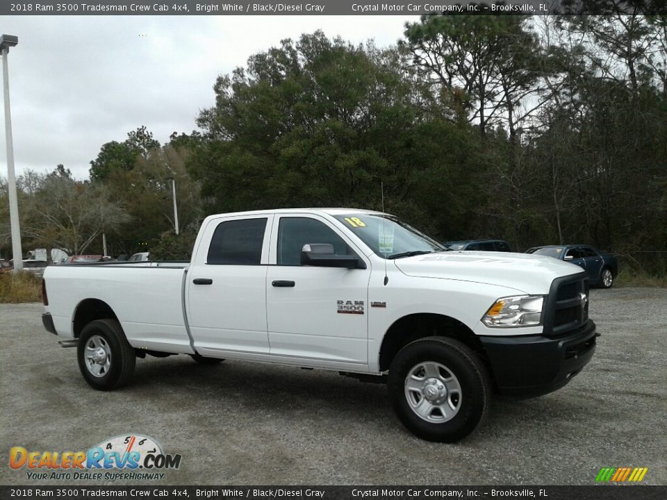 2018 Ram 3500 Tradesman Crew Cab 4x4 Bright White / Black/Diesel Gray Photo #7