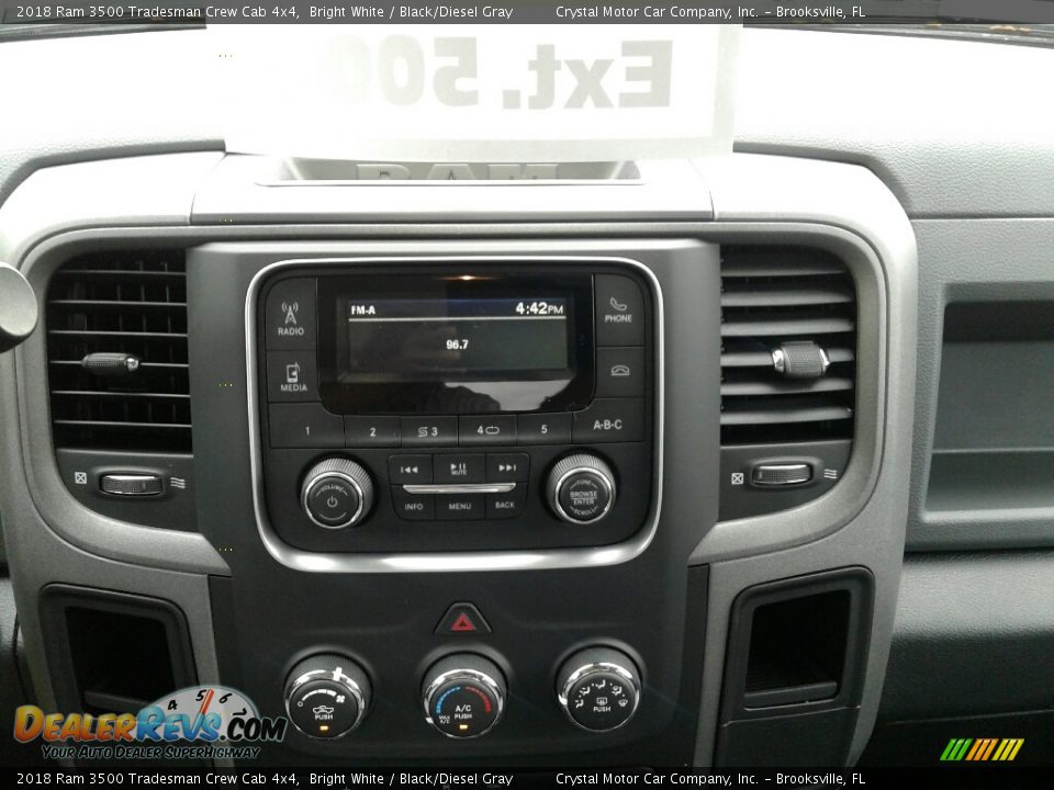 2018 Ram 3500 Tradesman Crew Cab 4x4 Bright White / Black/Diesel Gray Photo #15
