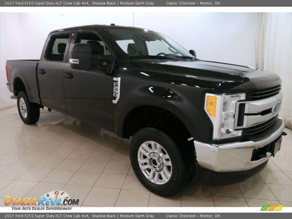 2017 Ford F250 Super Duty XLT Crew Cab 4x4 Shadow Black / Medium Earth Gray Photo #1