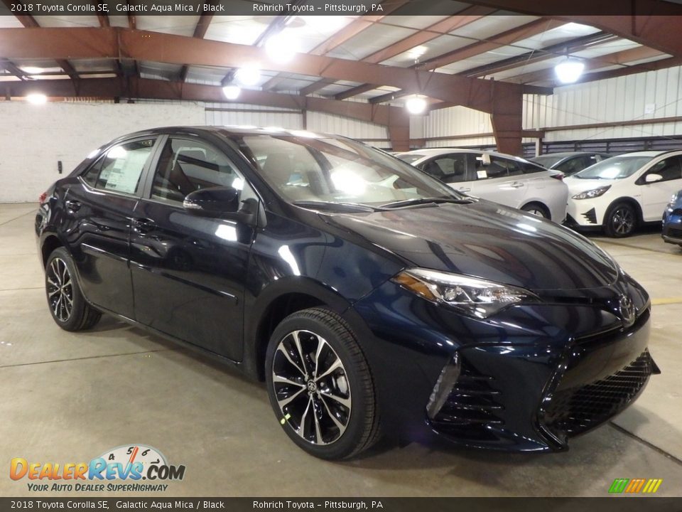 Front 3/4 View of 2018 Toyota Corolla SE Photo #1