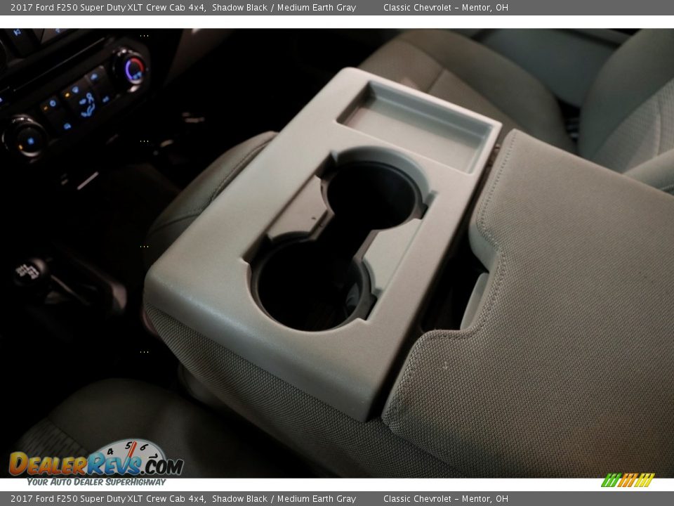 2017 Ford F250 Super Duty XLT Crew Cab 4x4 Shadow Black / Medium Earth Gray Photo #11