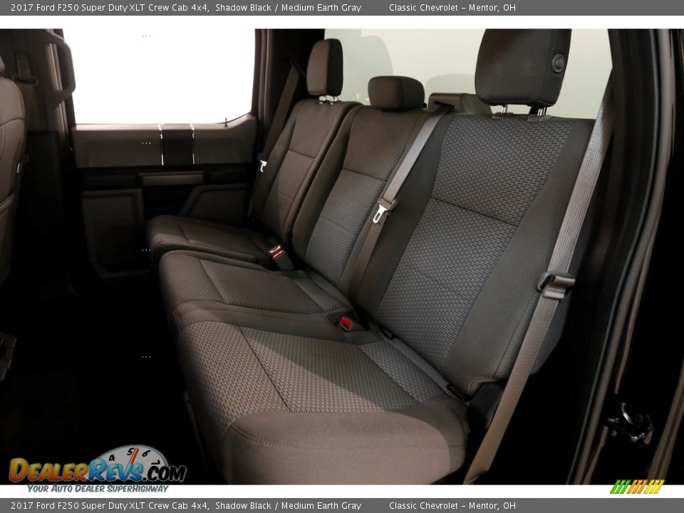 2017 Ford F250 Super Duty XLT Crew Cab 4x4 Shadow Black / Medium Earth Gray Photo #15