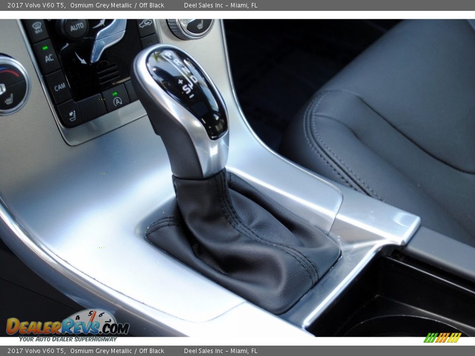 2017 Volvo V60 T5 Shifter Photo #15