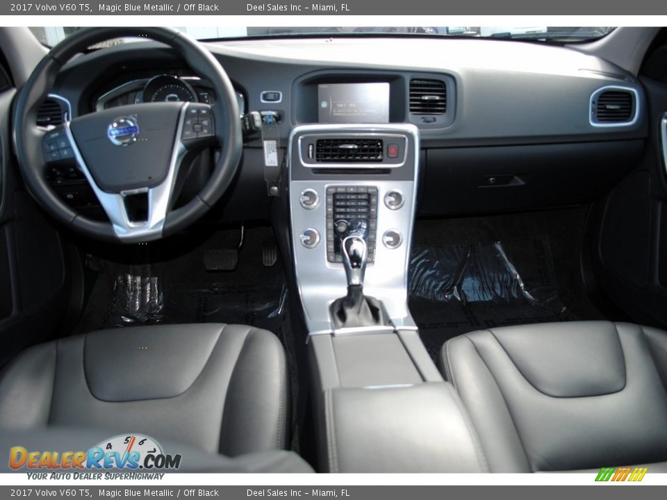 Front Seat of 2017 Volvo V60 T5 Photo #12