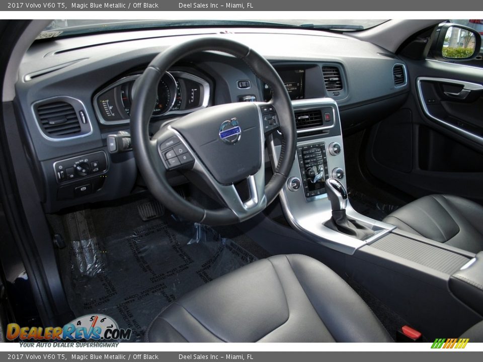 Off Black Interior - 2017 Volvo V60 T5 Photo #16